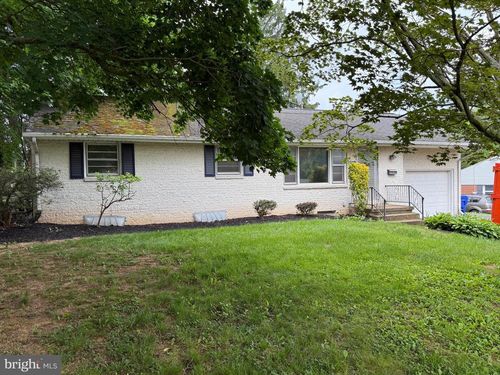 34 Woodland Dr, York, PA, 17407-1233 | Card Image
