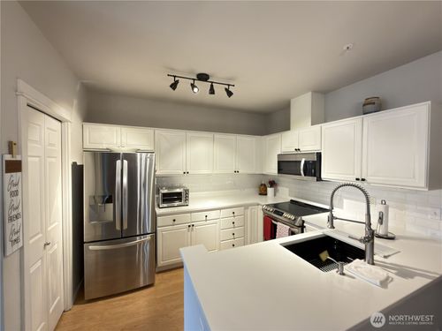 2-401-15026 40th Ave W, Lynnwood, WA, 98087-8959 | Card Image