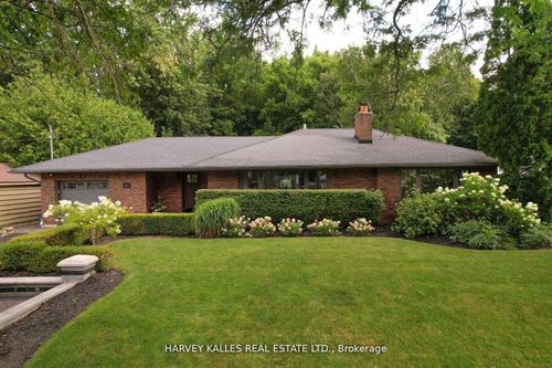 226 Napier St, Barrie, ON, L4M1X3 | Card Image