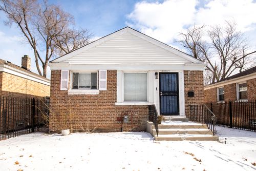 10005 Calhoun Ave, Chicago, IL, 60617-5354 | Card Image