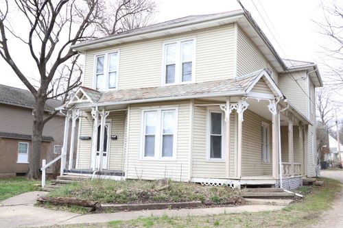 111 E Lamartine St, Mount Vernon, OH, 43050-1717 | Card Image