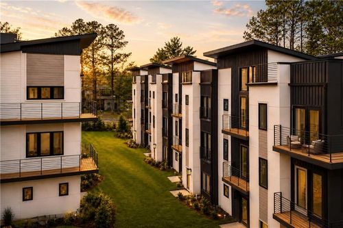 1198 Penny Ln, Atlanta, GA, 30324-5195 | Card Image