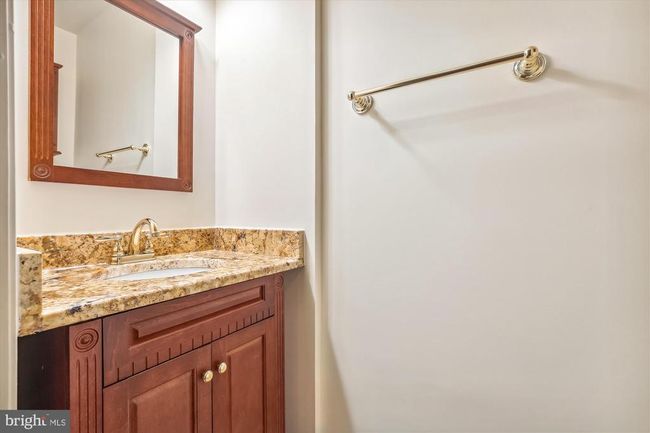 6119 Madison Crest Ct, Townhouse with 3 bedrooms, 4 bathrooms and null parking in FALLS CHURCH VA | Image 22