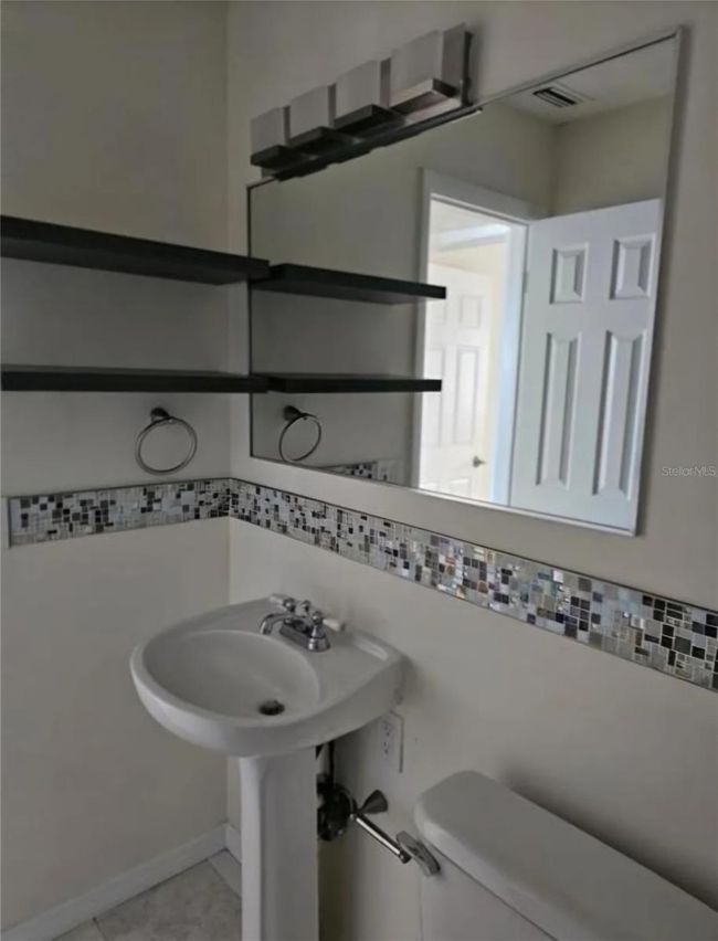 110 - 5080 Park Lake Dr N, Condo with 2 bedrooms, 2 bathrooms and null parking in Pinellas Park FL | Image 14