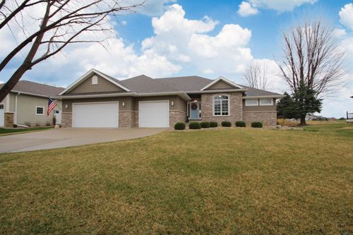 479 E Sawgrass Trl, Dakota Dunes, SD, 57049-5269 | Card Image