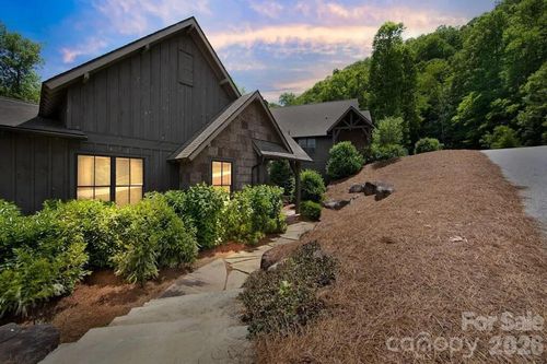 14 E Saddle Notch Ln, Tuckasegee, NC, 28783-0136 | Card Image