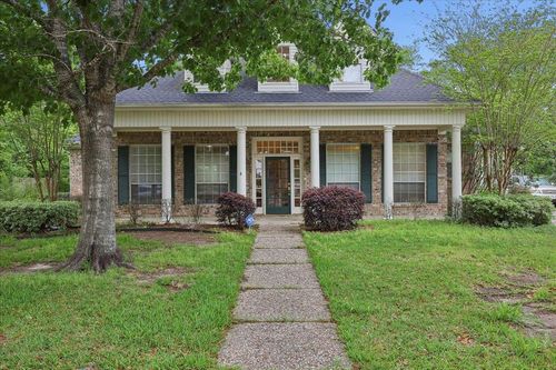 4 Twin Circle Dr, Beaumont, TX, 77706-5304 | Card Image