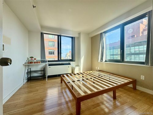 7b-3916 Prince St, Flushing, NY, 11354-5362 | Card Image