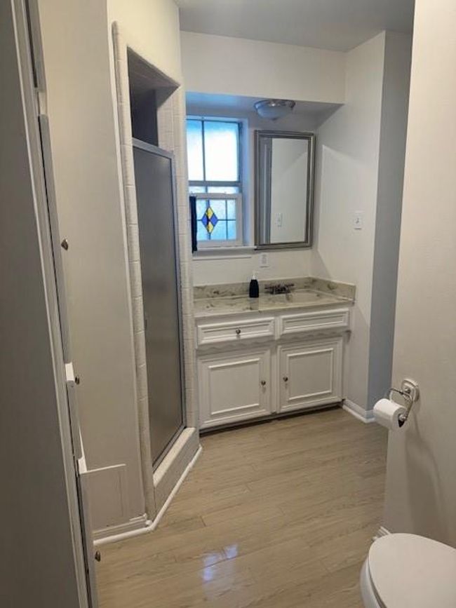secondary bathroom | Image 15