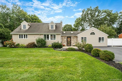 16 Happy Acres Dr, Shirley, NY, 11967-3015 | Card Image