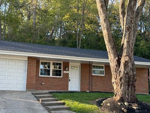 204 Belair Cir, Bellbrook, OH, 45305-2103 | Card Image