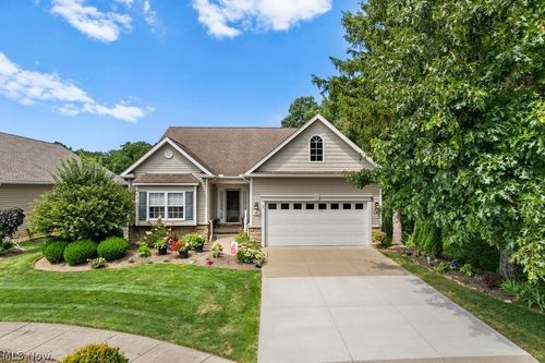 847 Heron Lakes Cir, Cuyahoga Falls, OH, 44223-3816 | Card Image