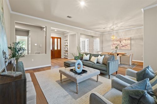 122 Durango Trl, Georgetown, TX, 78633-4877 | Card Image