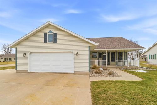 405 W Hawthorne Drive, Waupun, WI, 53963 | Card Image