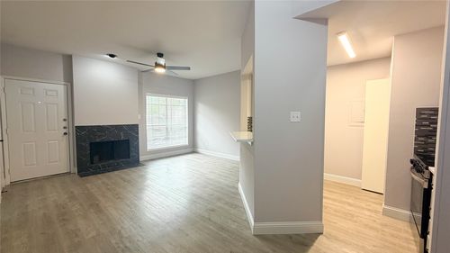 b05-5757 Martel Ave, Dallas, TX, 75206-5764 | Card Image