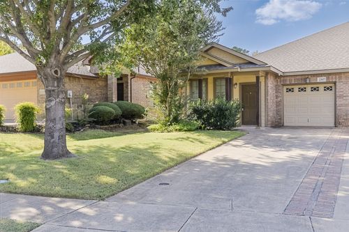 2307 Wood River Pkwy, Mansfield, TX, 76063-6075 | Card Image