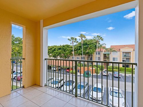 305-135 Yacht Club Way, Hypoluxo, FL, 33462-6047 | Card Image