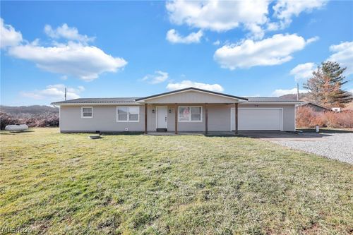 20595 Happy Hollow Rd, Laurelville, OH, 43135-9275 | Card Image