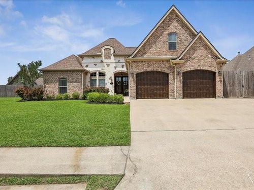 100 Sir Cameron, Lumberton, TX, 77657-5996 | Card Image