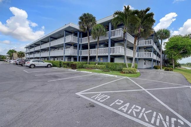 APT-1516 - 9880 Marina Blvd, Condo with 2 bedrooms, 2 bathrooms and null parking in Boca Raton FL | Image 23