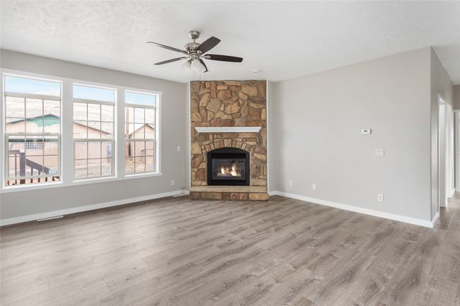 131 Yellowstone Trl, House other with 5 bedrooms, 4 bathrooms and null parking in Whitehall MT | Image 4