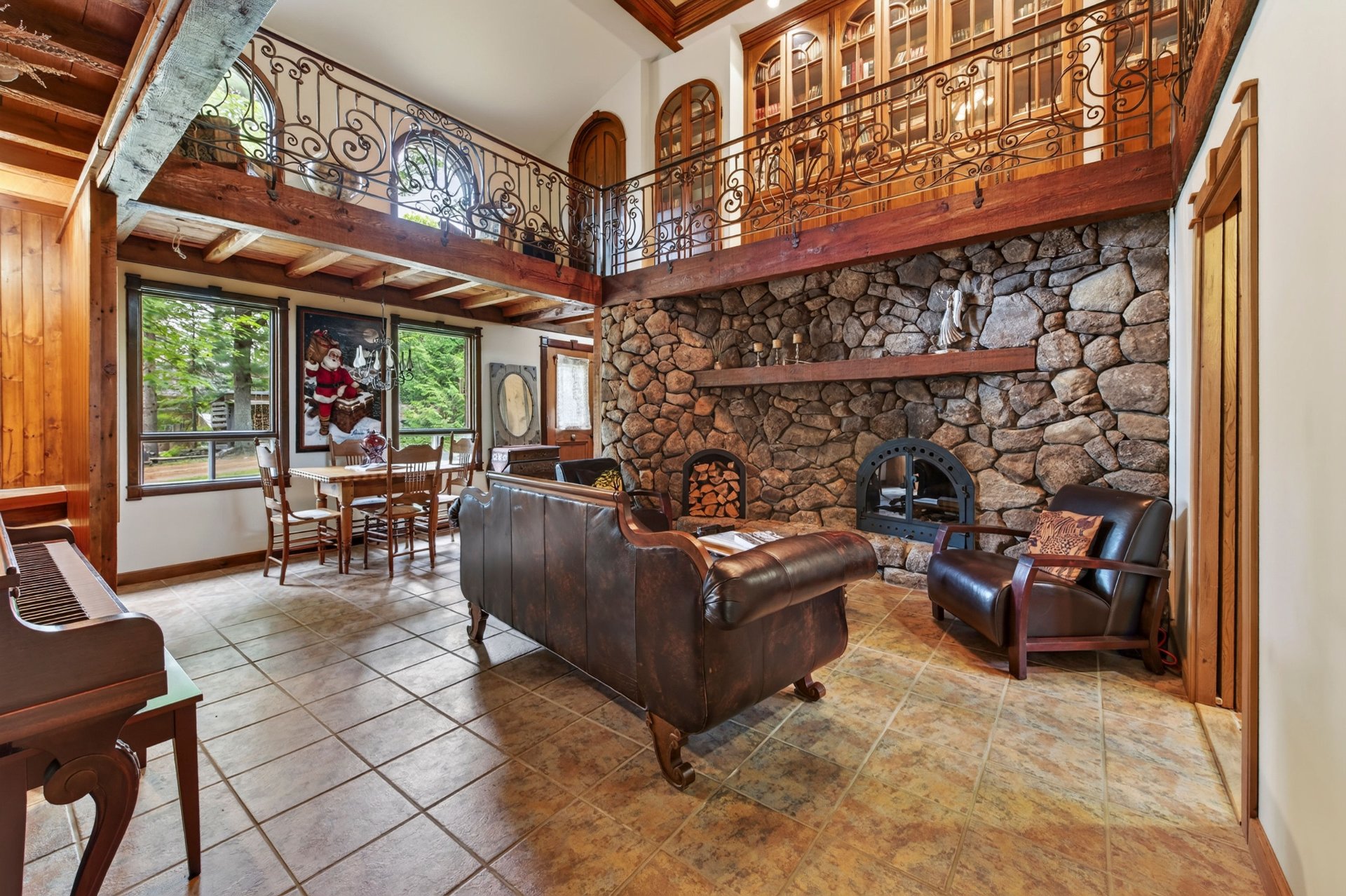 Residential in Sainte-Lucie-des-Laurentides 4