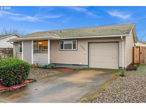 1386 Umpqua Rd, Woodburn, OR, 97071-2619 | Card Image