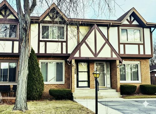 749 Wellington Dr, Dyer, IN, 46311 | Card Image