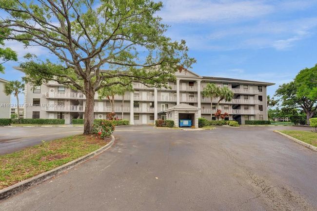 APT-103 - 1520 Whitehall Dr, Condo with 2 bedrooms, 2 bathrooms and null parking in Davie FL | Image 38