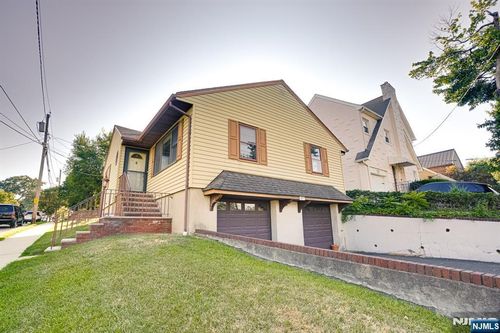 697 Allwood Rd, Clifton, NJ, 07012-2004 | Card Image