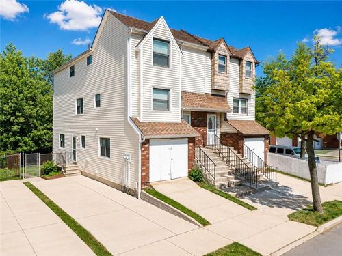 119 Logan Avenue, Staten Island, NY, 10301 | Card Image