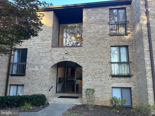261c-2058 Royal Fern Ct, RESTON, VA, 20191-2058 | Card Image