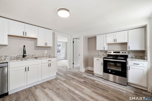 282 Hazard Ave, Enfield, CT, 06082-4613 | Card Image