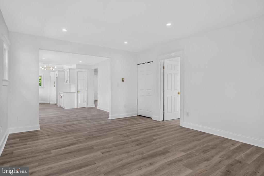 Residential Lease in OAKLYN 4