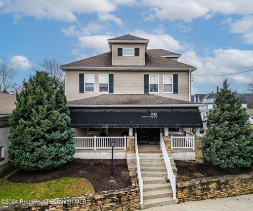 924 S Main Ave, Scranton, PA, 18504-2749 | Card Image