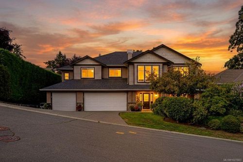1204 Knockan Pl, Victoria, BC, V8Z7L5 | Card Image