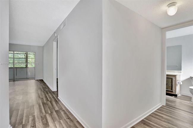 APT-212 - 8400 Lagos De Campo Blvd, Condo with 1 bedrooms, 1 bathrooms and null parking in Tamarac FL | Image 7