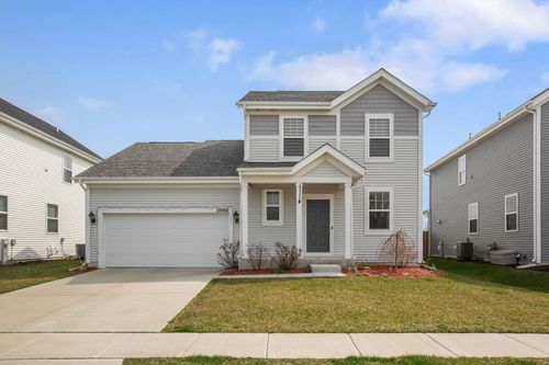 32062 Savannah Dr, Lakemoor, IL, 60051-6113 | Card Image