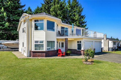 2207 June Rd, Courtenay, BC, V9J1X9 | Card Image