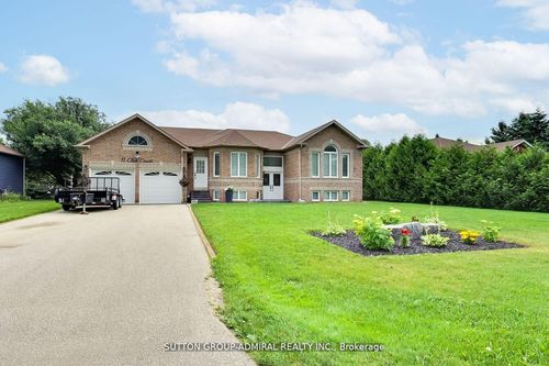 11 Club Crt, Wasaga Beach, ON, L9Z1J8 | Card Image