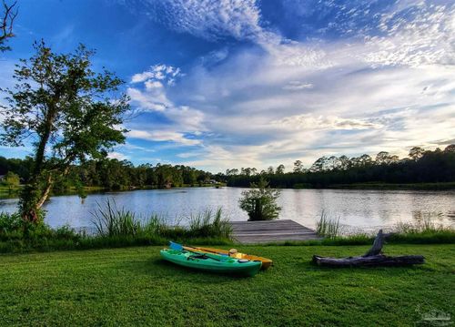 5911 N Airport Rd, Milton, FL, 32583-8654 | Card Image