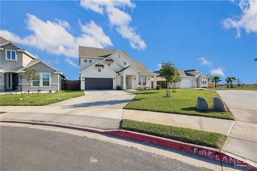 13704 Belle Ct, McAllen, TX, 78504-1327 | Card Image