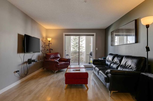 1310 - 17 Country Village Bay Ne, Home with 2 bedrooms, 2 bathrooms and 2 parking in Calgary AB | Image 9