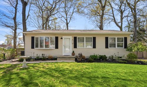 102 Hemlock Dr, Rio Grande, NJ, 08242-1732 | Card Image