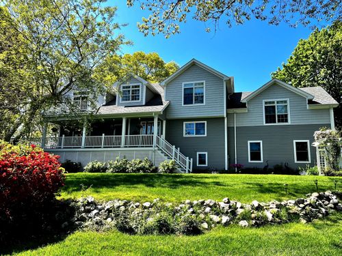 14 Meadow Ridge Rd, Westerly, RI, 02891-4002 | Card Image