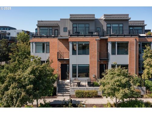 1658 Nw Riverscape St, Portland, OR, 97209-1834 | Card Image