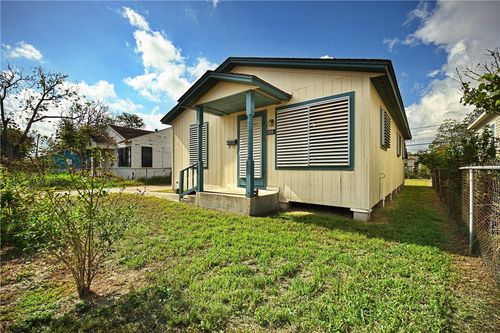 2025 Yale St, Corpus Christi, TX, 78416-1214 | Card Image