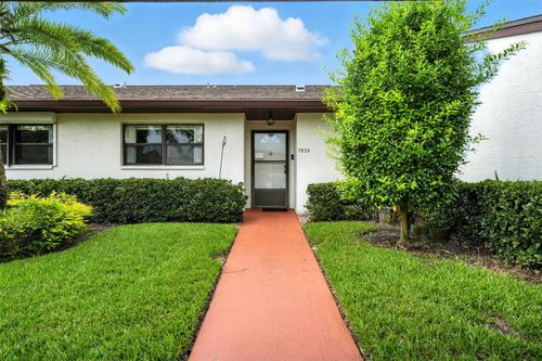 7933 Radcliffe Cir, PORT RICHEY, FL, 34668-5936 | Card Image