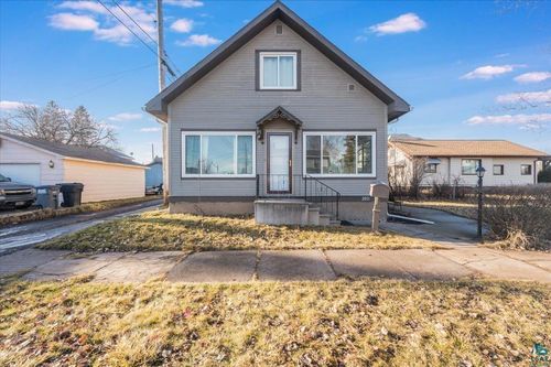 2011 Cumming Ave, SUPERIOR, WI, 54880 | Card Image