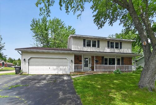 1520 Roby Road, Stoughton, WI, 53589 | Card Image